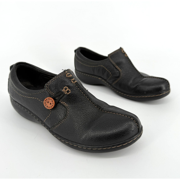 Clarks Shoes - Clarks Black Leather Comfort Shoes 7.5 Slip On Booties Button Indie Y2K Cottage